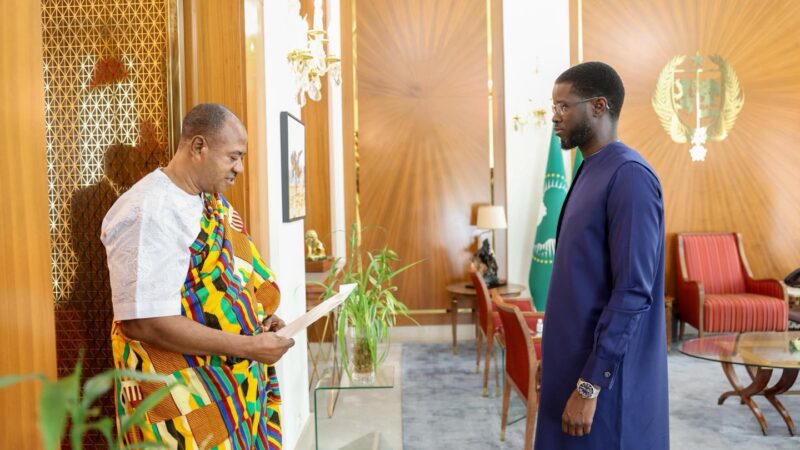 Diplomatie : Trois diplomates présentent leurs lettres de créance au président Diomaye Faye