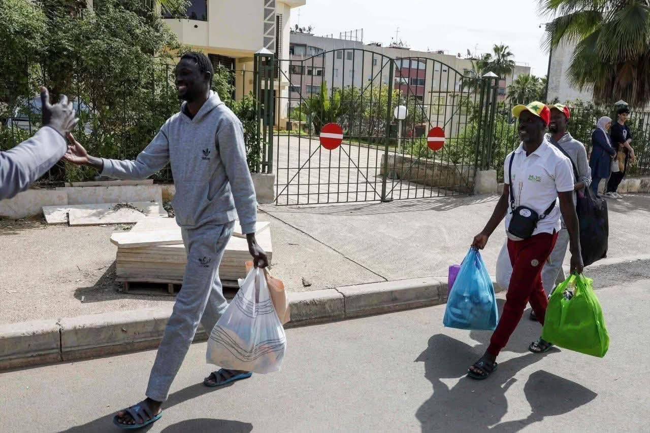 Maroc : les images de la libération de trois des 18 supporters sénégalais