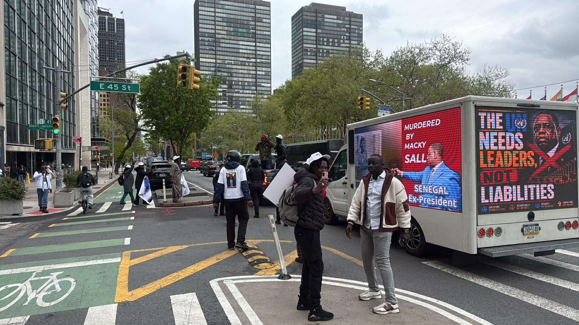 New York : Affrontements entre des militants de l’Apr et Pastef (Senego TV)