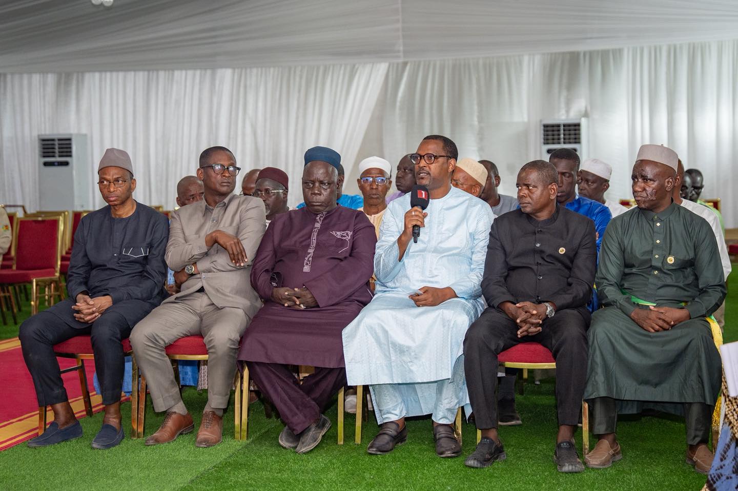 Tournée économique : Le président Bassirou Diomaye Faye à l’écoute des élus locaux …