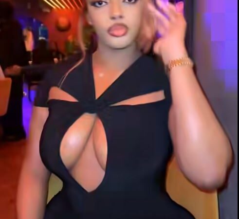 Fabintou ose une tenue sans soutien-gorge, assumée sans détour (photos)