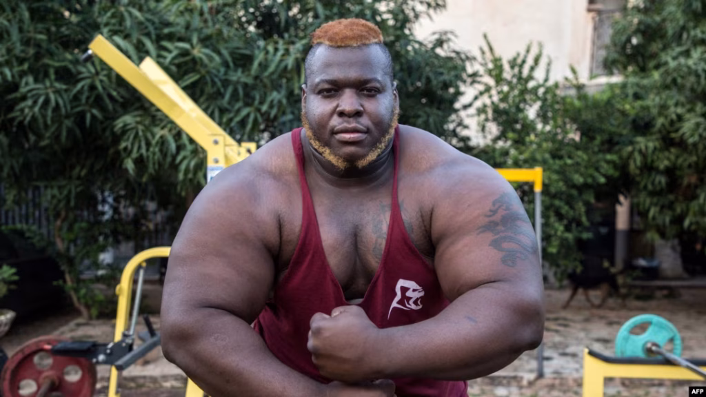 Lutte : Le Burkinabé Iron Biby prêt à mettre le paquet pour un combat royal