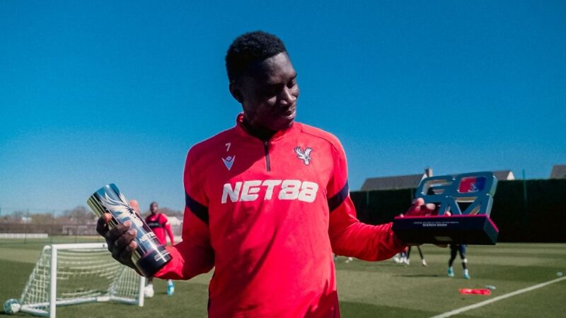 Premier League : Ismaïla Sarr doublement récompensé à Crystal Palace