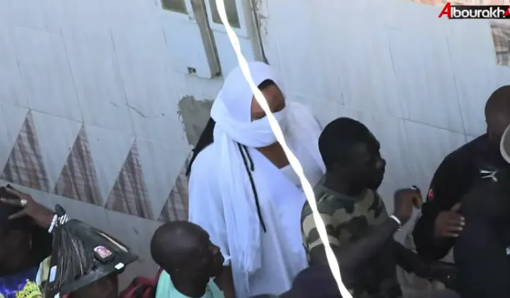 Parcelles Assainies : Koukandé bloqué chez Modou Lo! Regardez (vidéo)