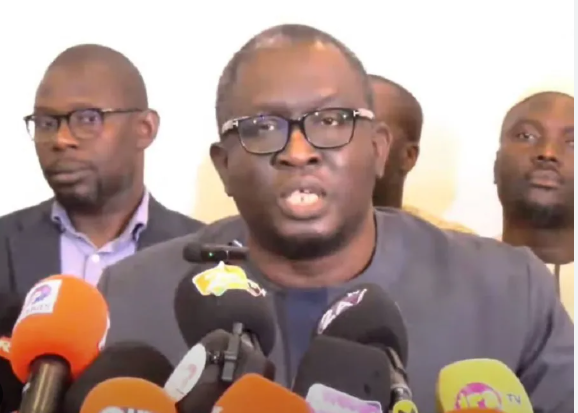 La Matinale Senego : Daffé (PASTEF) réforme le Code électoral, Trump menace l'Iran, Orange accélère