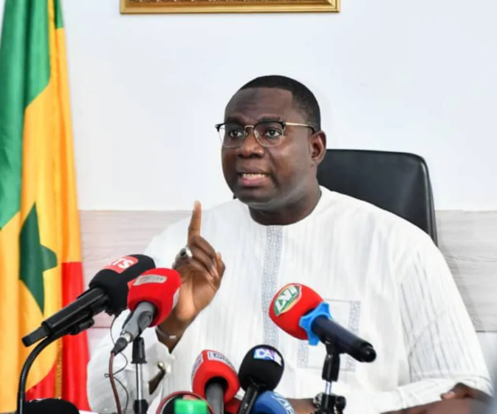 Fin des lotissements irréguliers au Sénégal: Moussa Bala Fofana tape du poing sur la table