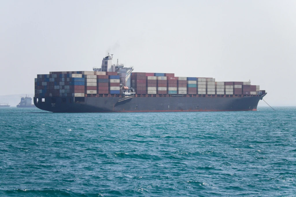États-Unis : 1 500 navires et 22 500 marins bloqués dans le Golfe malgré l’opération navale