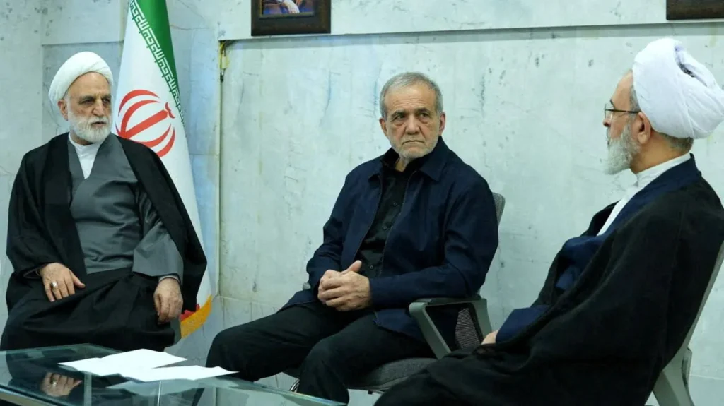 Iran, après 2h30 d’échange, Pezeshkian cherche à refermer le récit d’un pouvoir divisé