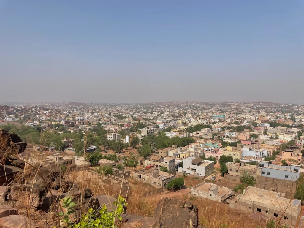 Mali : l’aéroport de Bamako visé alors que des tirs sont signalés dans d’autres villes