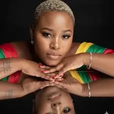 Raaya Music Awards 2026 : Coumbis Sorra transforme son trophée en hommage à la Casamance