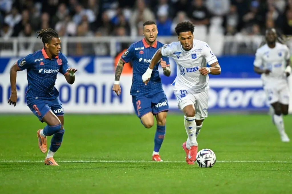 PSG 1-0 Brest : Doué tranche tard, Lille profite du faux pas de Lyon
