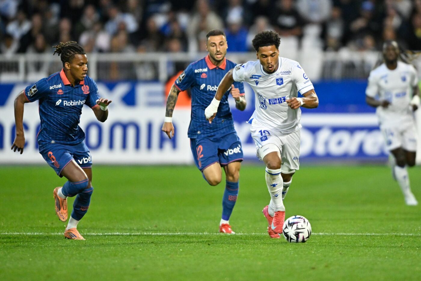PSG 1-0 Brest : Doué tranche tard, Lille profite du faux pas de Lyon