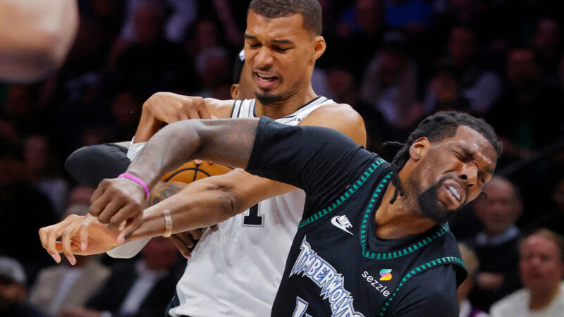 NBA : l’exclusion de Wembanyama remet Spurs-Wolves à égalité avant une décision sur sa suspension