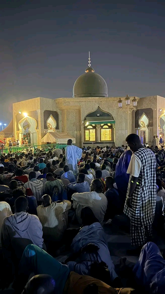Touba : Serigne Cheikh Saliou Mbacké inhumé auprès de son père…