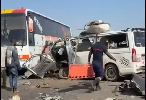 Sortie Keur Balla : Une collision entre un bus et un « Cheikhou Cherifou » fait un mort des blessés…