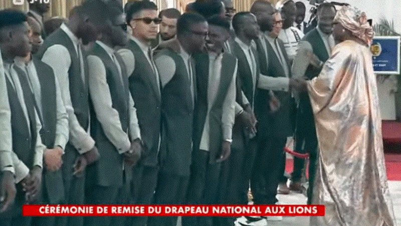 Coupe du monde 2026 : Suivez la remise du drapeau aux Lions du Sénégal (Vidéo)