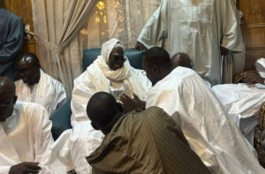 Touba : Ousmane et sa délégation chez Serigne Mountakha Mbacké (Photos)