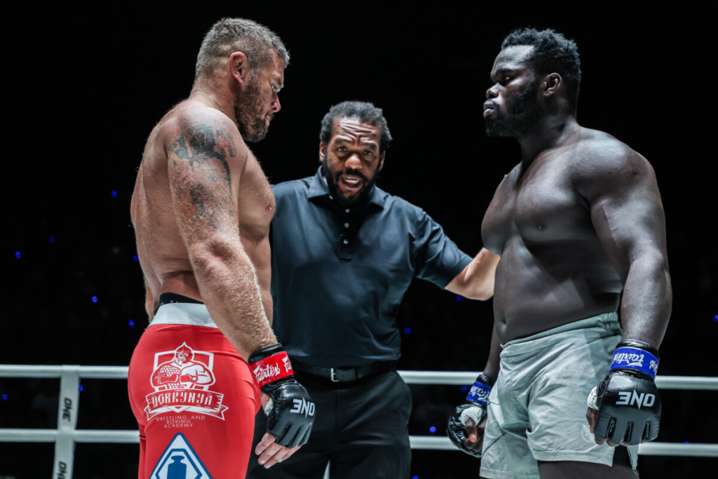 Reug Reug vs Malykhin : la revanche pour la ceinture mondiale des poids lourds