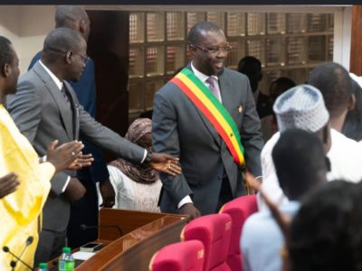 Budget 2026 : Le Gouvernement obtient le report de la plénière