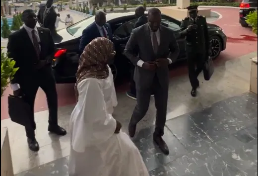 En direct de l’Assemblée : Ousmane Sonko est bien arrivé à l’hémicycle