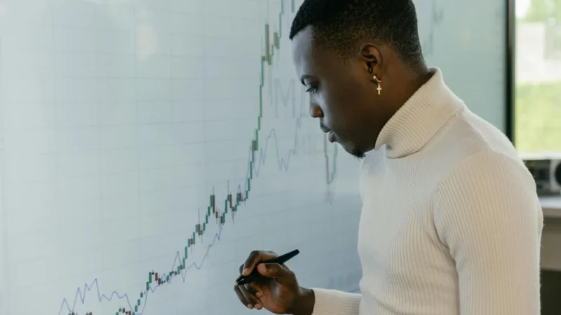 Abdoulaye Ndiaye désigné meilleur jeune économiste africain de l’année 2024