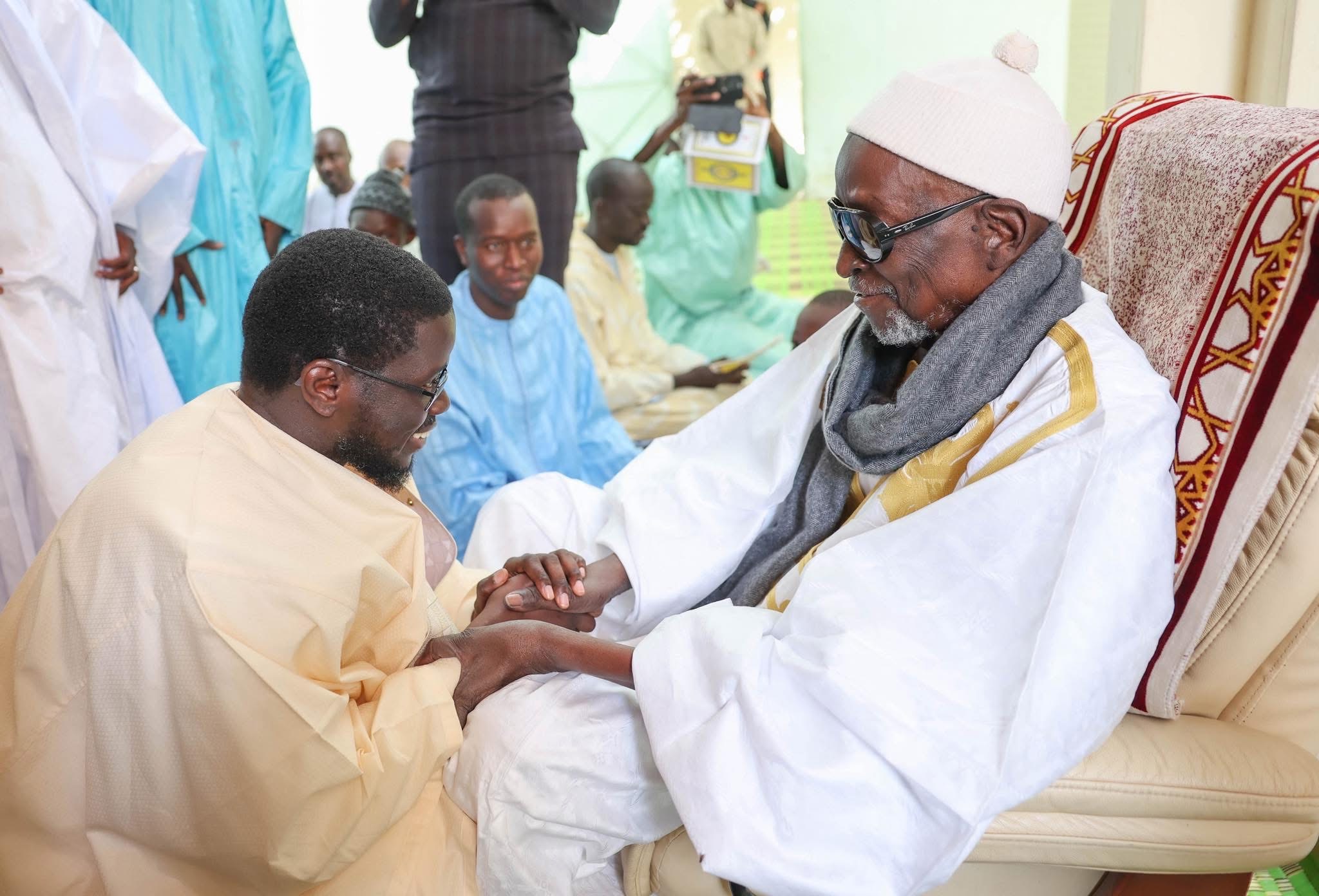 Bassirou Diomaye Faye présente ses condoléances après le décès de Serigne Cheikh Saliou Mbacké