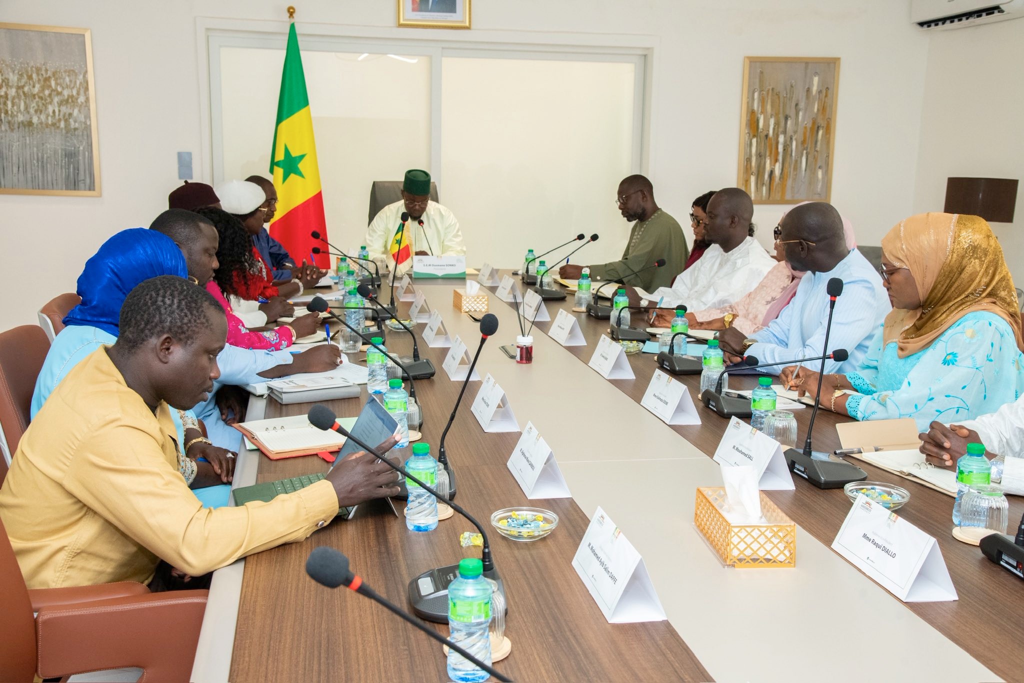 Assemblée nationale : Ousmane Sonko tient sa première réunion avec le Bureau et acte des réintégrations