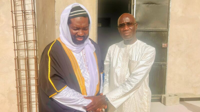 Madinatoul Dieylani : Me Moussa Sarr en visite fraternelle auprès du Khalife (photos)