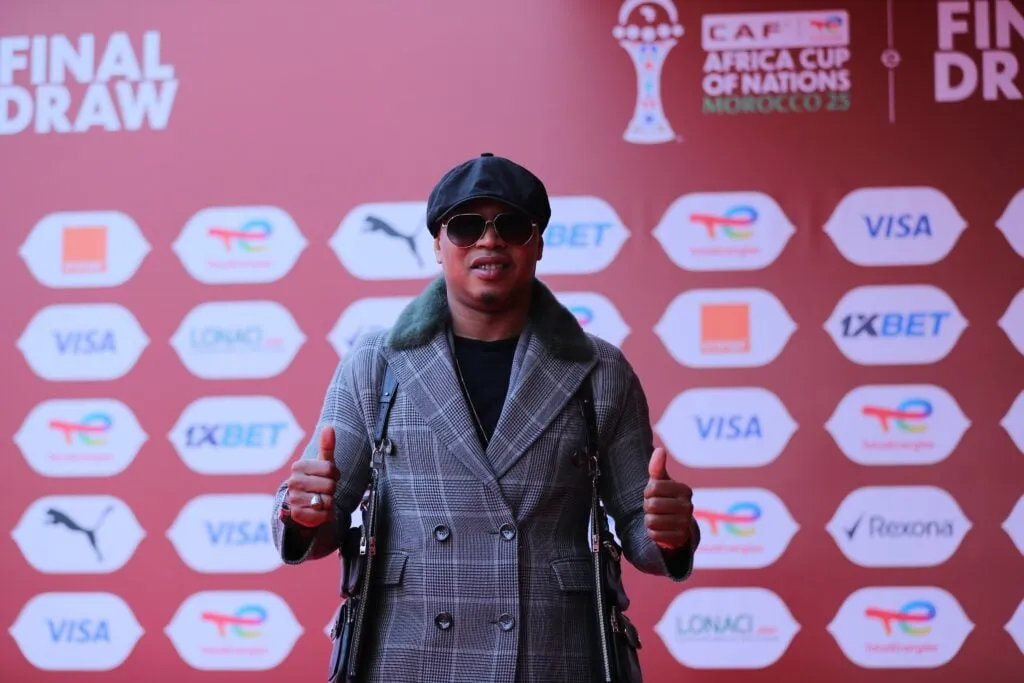 Quarantaine Ebola : El Hadji Diouf retarde son arrivée chez les Lions