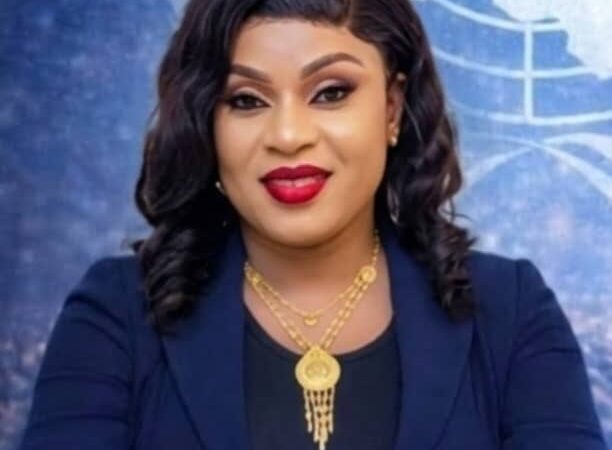 L’ex-Premier ministre Sonko : Maïmouna Sène charge son bilan et sa gouvernance