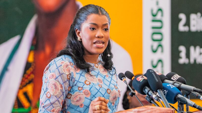 Premier congrès des femmes médecins à Dakar : Absa Faye appelle à un système de santé plus équitable