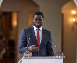 Diomaye Faye aux nouveaux magistrats : « La peur n’a jamais rendu un seul jugement juste »