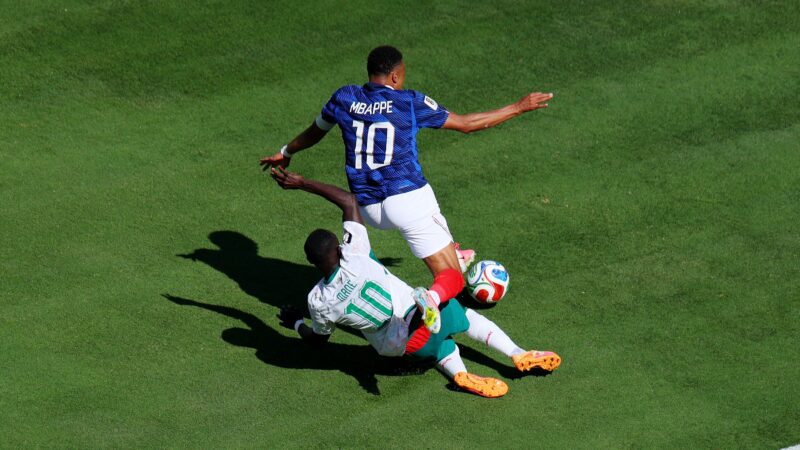 Mbappé ouvre le score pour les Bleus face au Sénégal au MetLife Stadium