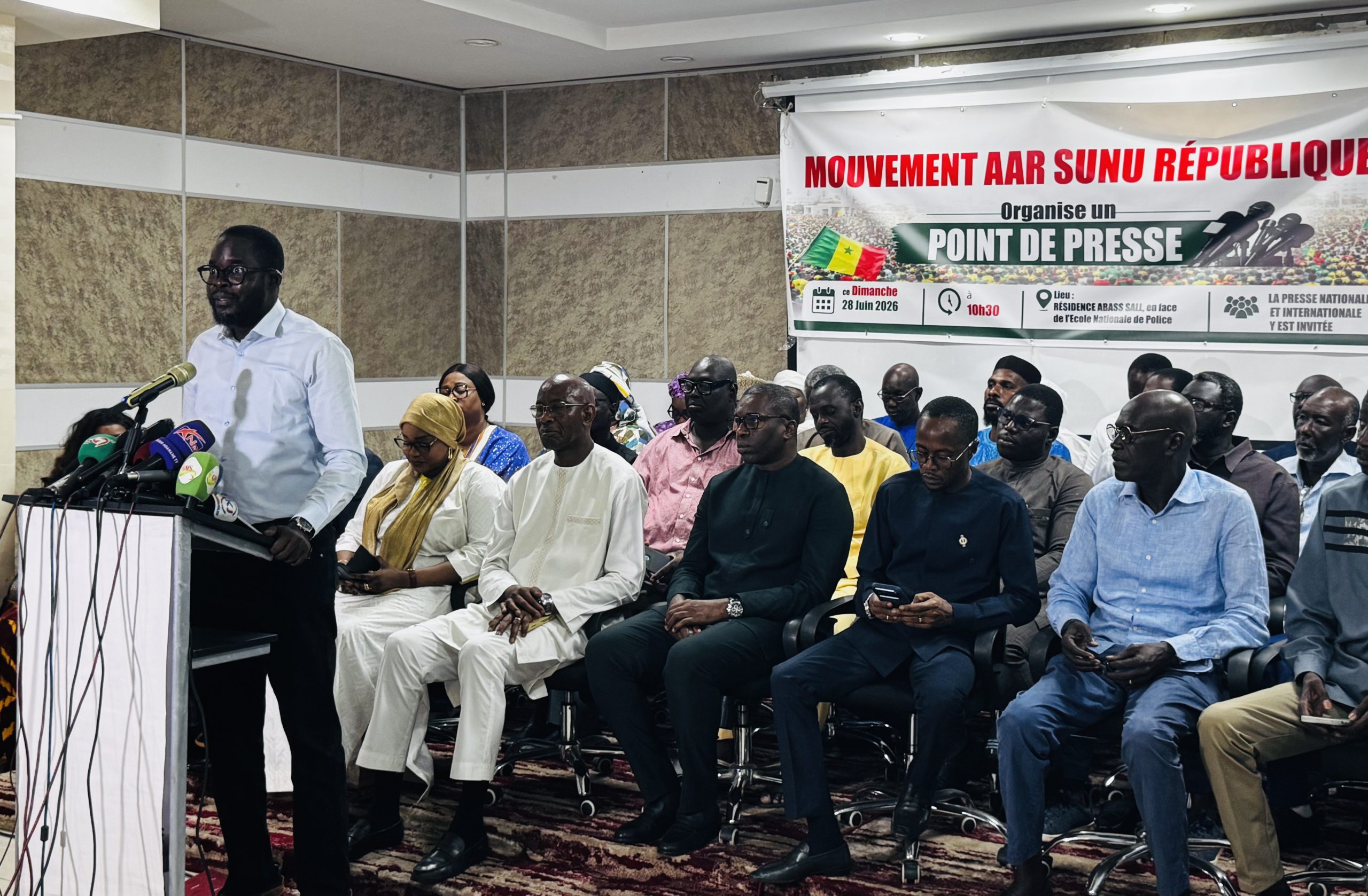 Révision constitutionnelle : Aar Sunu République dénonce une « forfaiture » et exige le retrait avant le vote