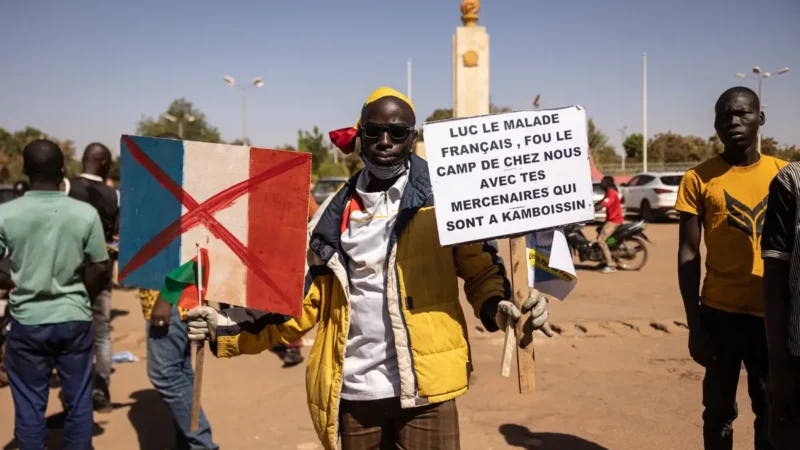 Le Burkina Faso rompt ses relations diplomatiques avec la France et dénonce un « activisme incessant »