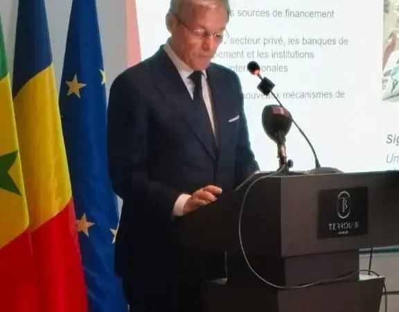 Cioloş lance sa candidature à l’OIF depuis Dakar : emploi des jeunes et agriculture au programme
