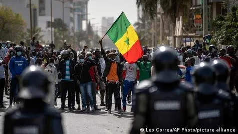 Révision constitutionnelle : Babacar Ba, Thierno Bocoum et d’autres opposants arrêtés