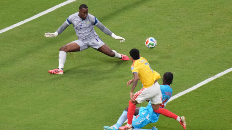 Malgré un Lionel Mpasi héroïque, la RDC chute face à la Colombie et joue sa survie contre l’Ouzbékistan