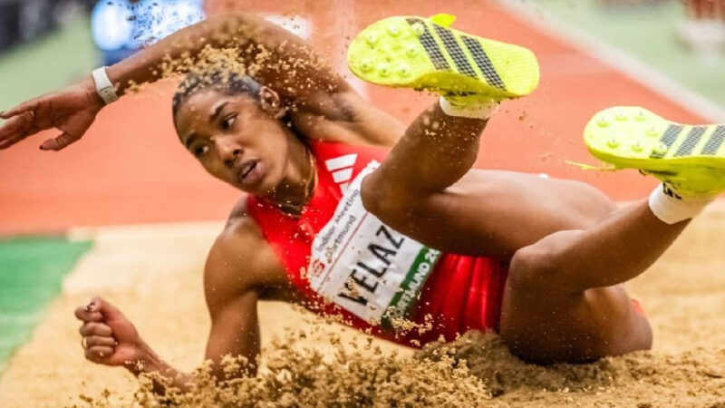 Triple saut : la Cubaine Davisleidy Velazco entre dans l&rsquo;histoire avec 15,13 m à Doha