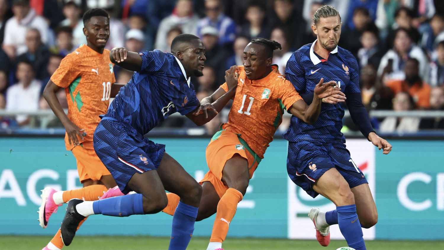 Amical : Rayan Cherki brille mais les Bleus s’inclinent face à la Côte d’Ivoire (1-2)