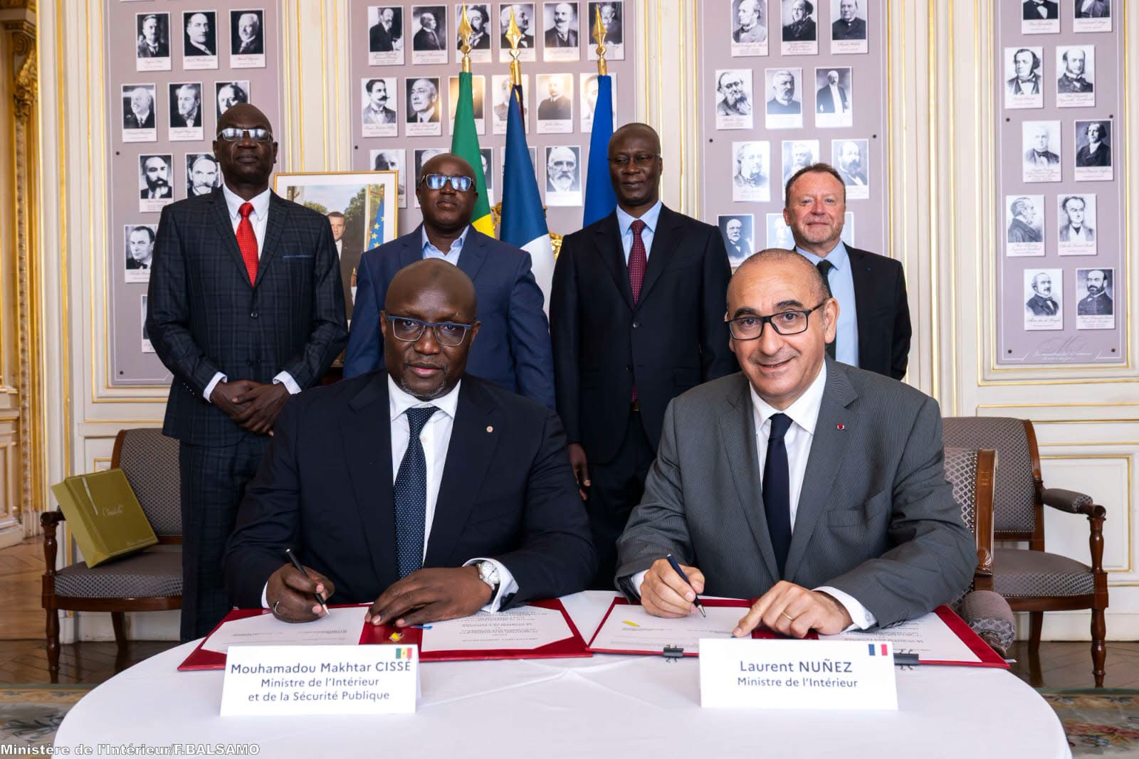 Mouhamadou Makhtar Cissé et Laurent Nunez renforcent la coopération sécuritaire à l’approche des JOJ