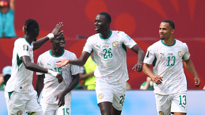 Sénégal 5-0 Irak : Pape Gueye salue le sursaut collectif et espère rester en course