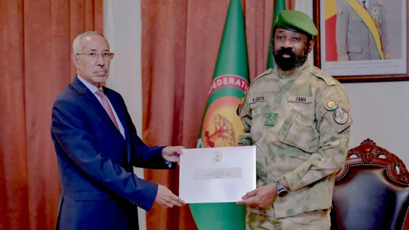 Mauritanie-Mali : Ghazouani envoie son ministre de la Défense à Bamako pour apaiser les tensions