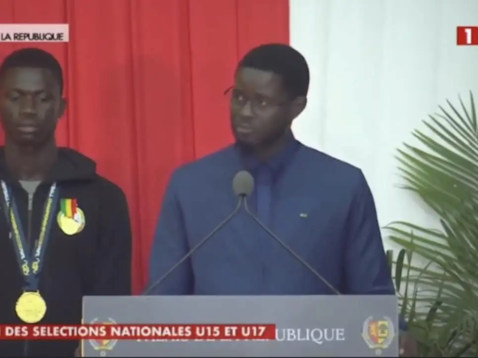 Diomaye Faye aux U17 décrocheurs : « L’école demeu