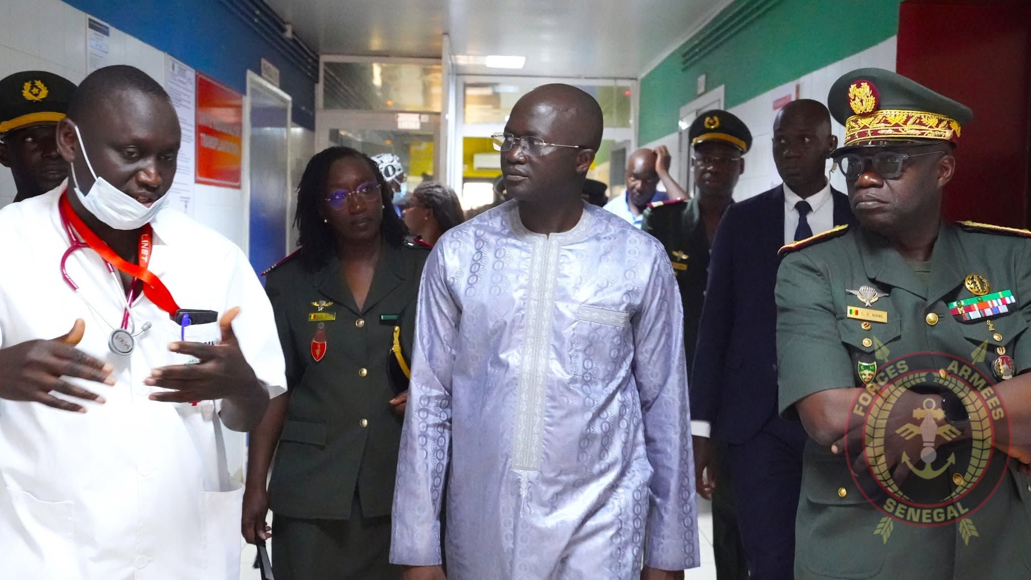 Yankhoba Diémé renouvelle sa confiance au personnel de l’Hôpital Principal de Dakar