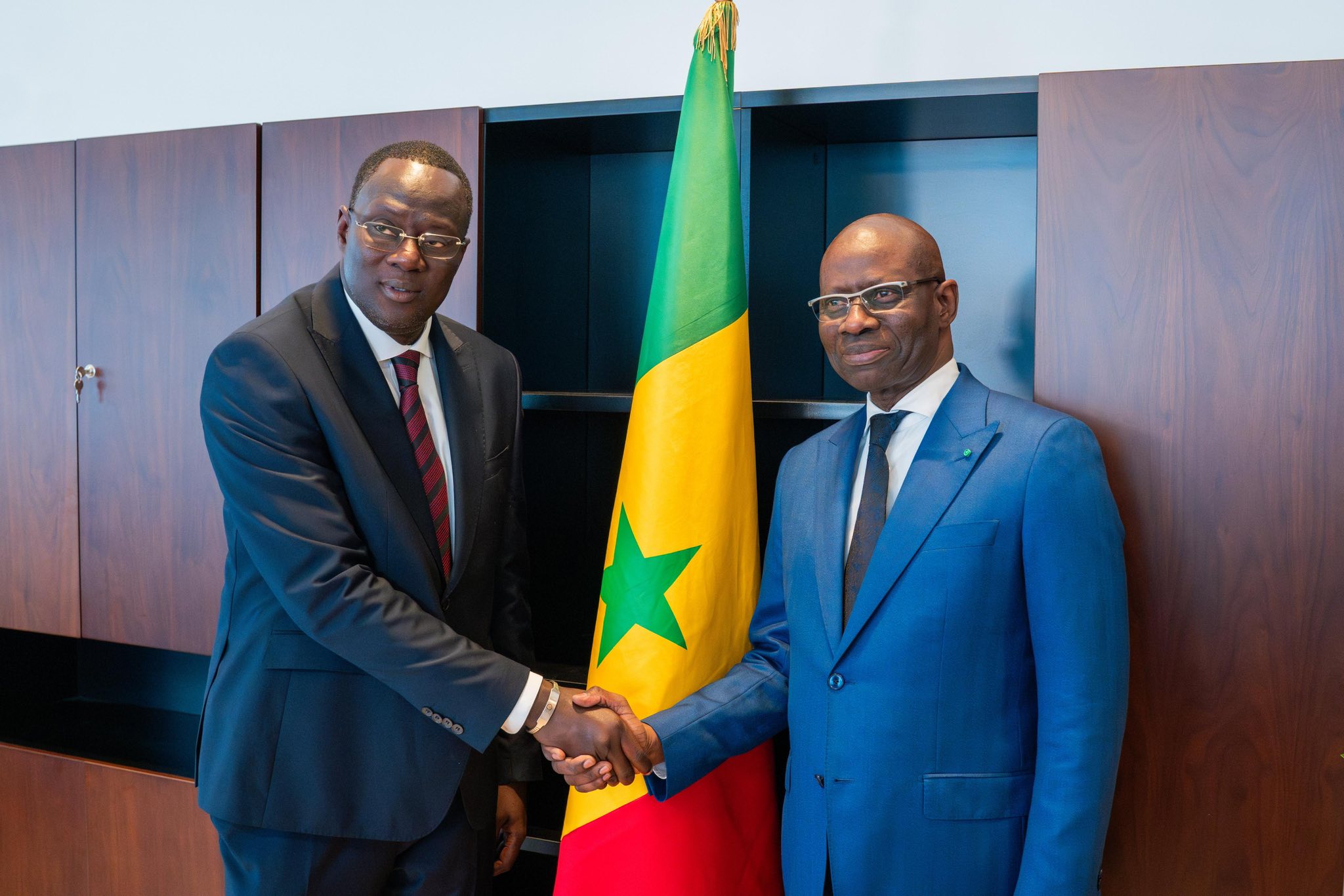 Boubacar Camara remet le Secrétariat général du Gouvernement à Pape Assane Touré