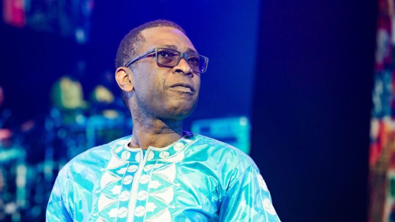 Youssou Ndour promet un Sénégal « prêt et sans complexes » face à la France