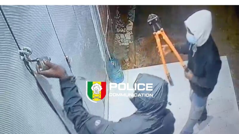 (Photos) Médina : Deux hommes arrêtés après avoir tenté de dévaliser une boutique de téléphones