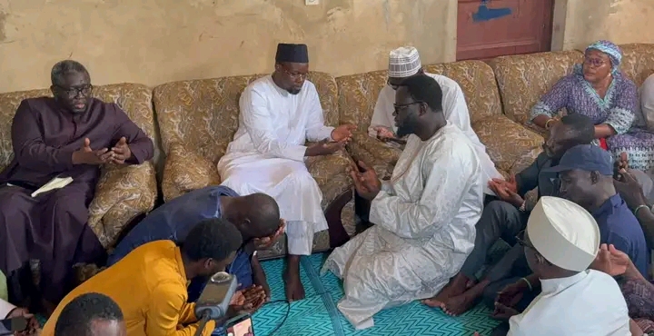 Touba : Sonko présente ses condoléances à la famille d&rsquo;Alioune Badara Seck à Taïba Thiéckène