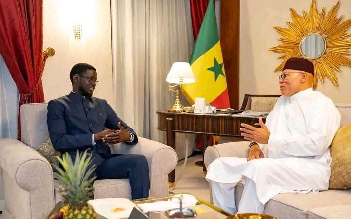 Doha : Bassirou Diomaye Faye échange avec Karim Wade